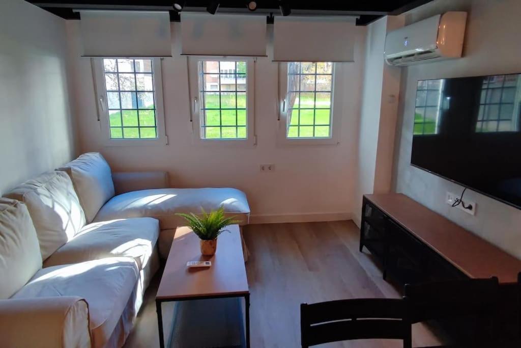 Ferienwohnung Ama Madrid Arturo Soria Duplex Exterior foto
